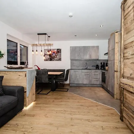 Kitz Juwel 4 هولرسباخ ام بنزغ