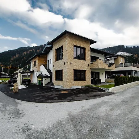 Kitz Juwel 4 هولرسباخ ام بنزغ